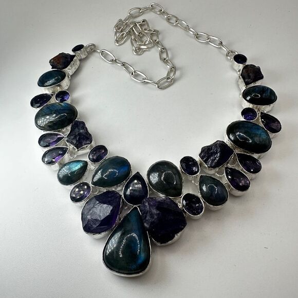 18" Labradorite, Amethyst, and Iolite in silver tone bib-style necklace! - Picture 3 of 13